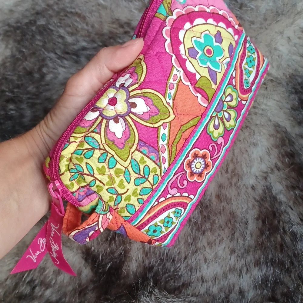 Vera Bradley cosmetic bag - Picture 13 of 13